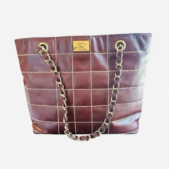 CHANEL Quilted Brown Leather Tote with Gold Chain Handles - Picture 3 of 16